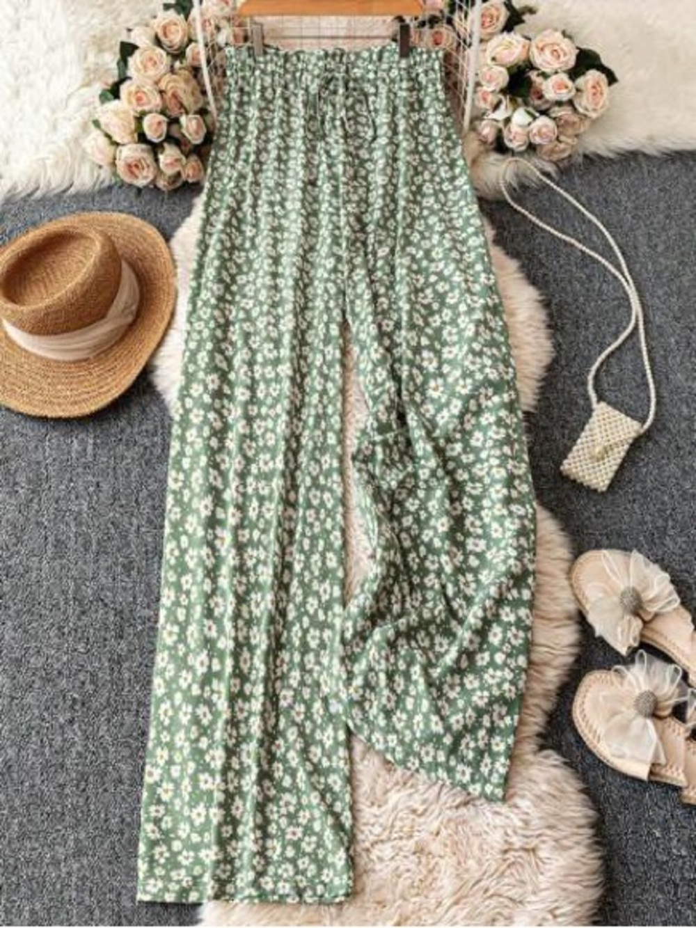 Ditsy Floral Sage Green Daisy Print Tie-Waist Wide Leg Pants -US 12 (OXL) Curvy